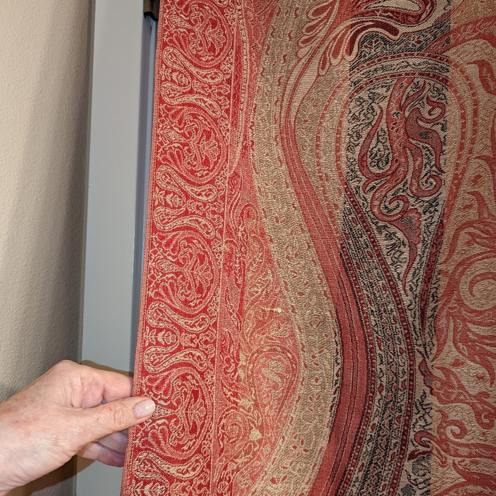 "Pashmina" Wrap - Red, Gold & Black Pattern w/border. Fringe edges. One size - Picture 8 of 11